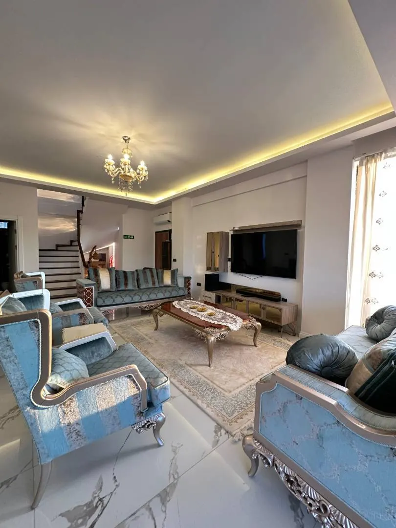 Beyaz Tera Suit — fotoğraf 8