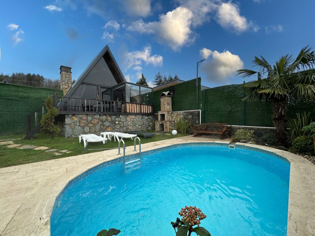 Mavera Havuzlu Bungalov — fotoğraf 1