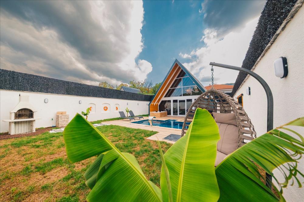 B323 Jakuzili Havuzlu Bungalov — fotoğraf 17