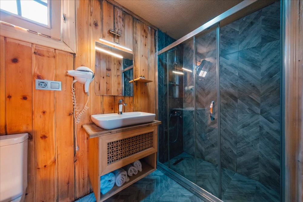 B300 Jakuzili Havuzlu Bungalov — fotoğraf 15